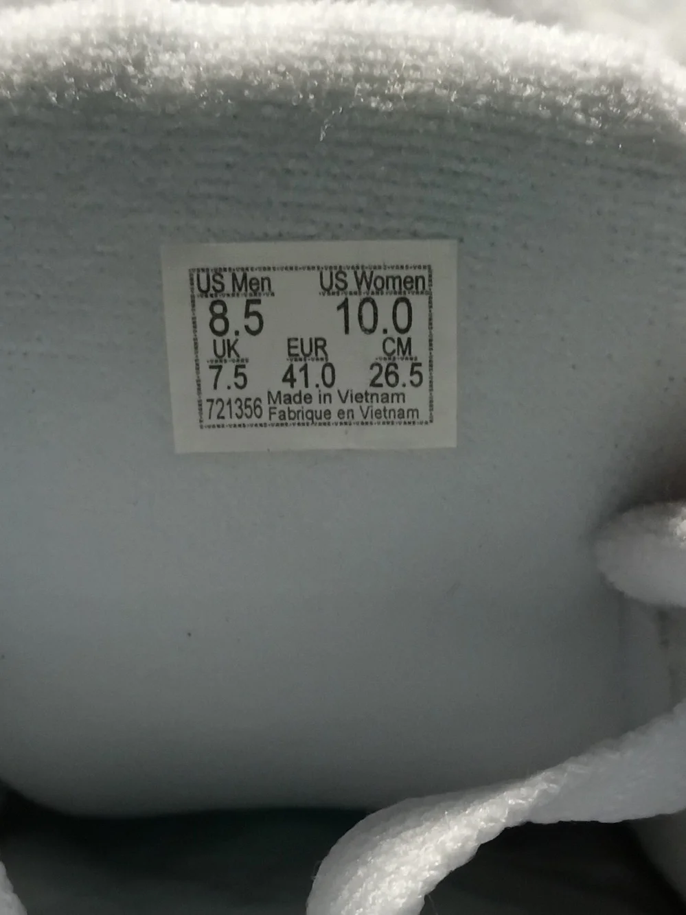 Vans Hylane White / Gum Mens Size 8.5 / Womens 10 VN000D1J9DH Brand New with Box